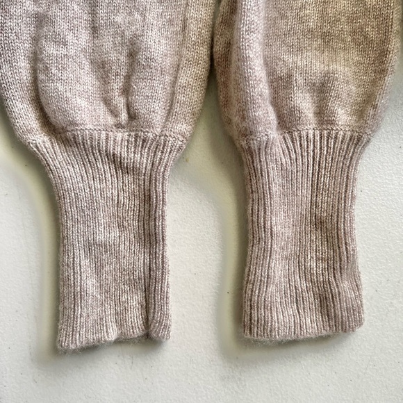 Theory Drop Shoulder Crew Soft 100% Cashmere Sweater Size Small EUC - Picture 3 of 6